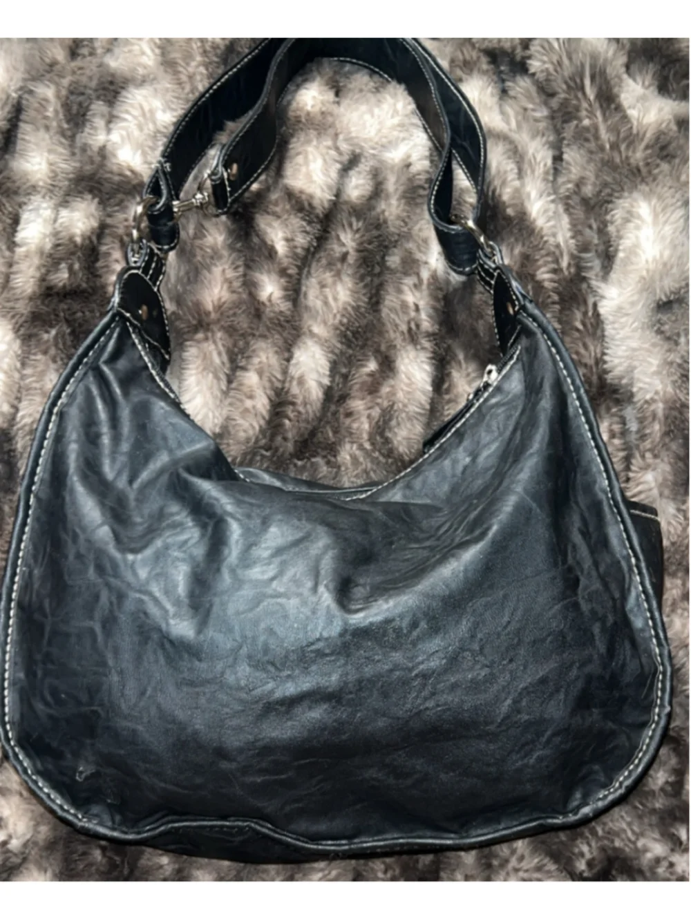 Women's Rosetti Black Hobo Bag One Size